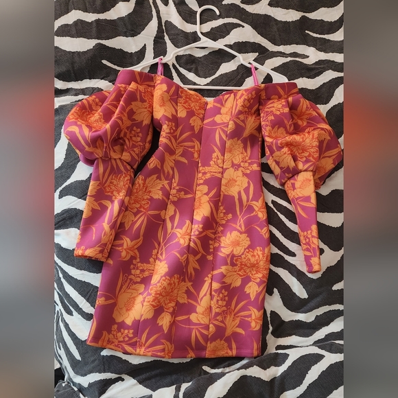 Dress - Picture 2 of 3